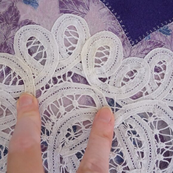 Vintage Jerzees Purple Lace Heart Appliqué Sweatshirt Cabincore Cottagecore 2X - Picture 9 of 10